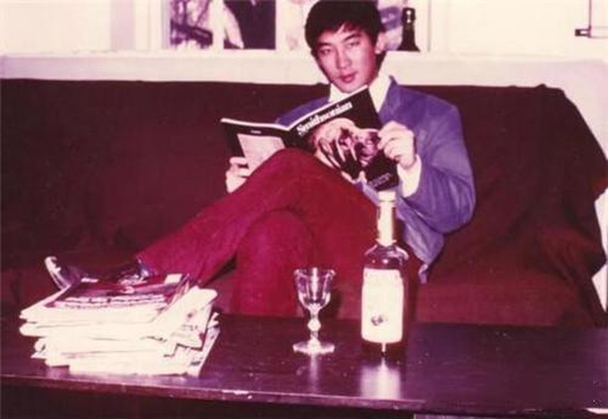 Thiên tài Vật lý 17 tuổi đã vào đại học, được nhận vào Harvard, làm giáo sư khi mới ngoài 30 đột ngột tự tử khiến mọi người tranh cãi tìm ra nguyên nhân - Ảnh 1. Thiên tài Vật lý 17 tuổi đã vào đại học, được nhận vào Harvard, làm giáo sư khi mới ngoài 30 đột ngột tự tử khiến mọi người tranh cãi tìm ra nguyên nhân - Ảnh 1.