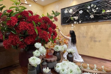 Mâm cỗ Trung thu ngập tràn sắc trắng tinh khôi của mẹ đảm Hà Nội
