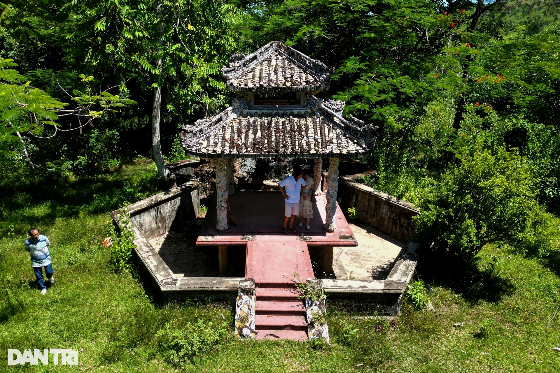 Nhiều vật lạ bên trong căn biệt thự giữa rừng của lãnh chúa miền Trung - 3 Nhiều vật lạ bên trong căn biệt thự giữa rừng của lãnh chúa miền Trung - 3
