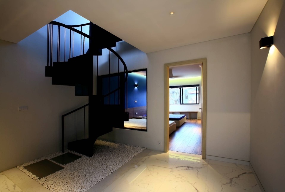 Nhà vát góc độc đáo, tràn ngập ánh sáng trong ngõ nhỏ ở Hà Nội - 6