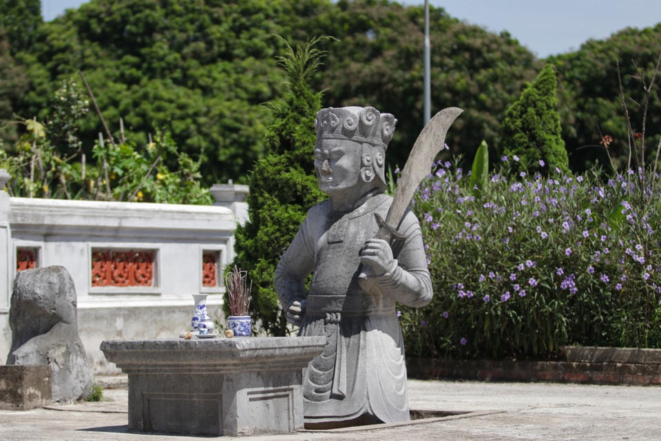 Hà Nội: Bí ẩn về khu lăng mộ đá tưởng chừng biến mất sau trận lũ lịch sử - 12 Hà Nội: Bí ẩn về khu lăng mộ đá tưởng chừng biến mất sau trận lũ lịch sử - 12