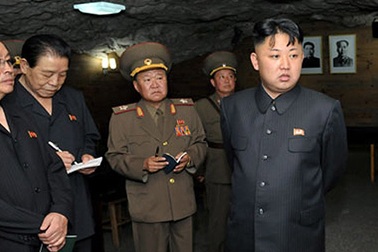 "Kim Jong-un nên sớm thăm Trung Quốc, giải thích vụ xử tử chú dượng"
