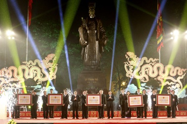 Hồ Hoàn Kiếm được xếp hạng di tích Quốc gia đặc biệt