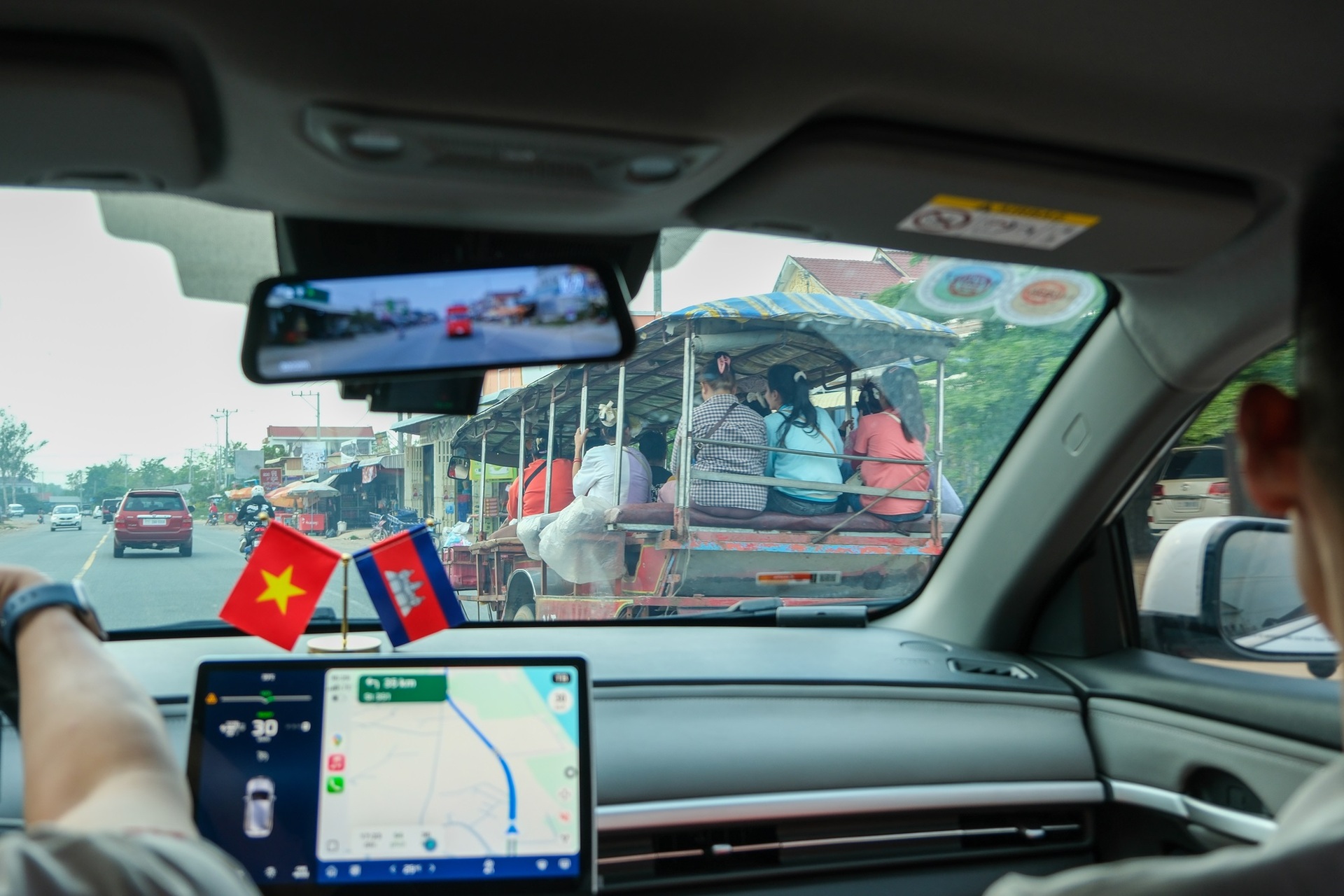 Hành trình phượt 6 nước bằng ô tô điện VinFast và những chuyện chưa kể - 3 Hành trình phượt 6 nước bằng ô tô điện VinFast và những chuyện chưa kể - 3