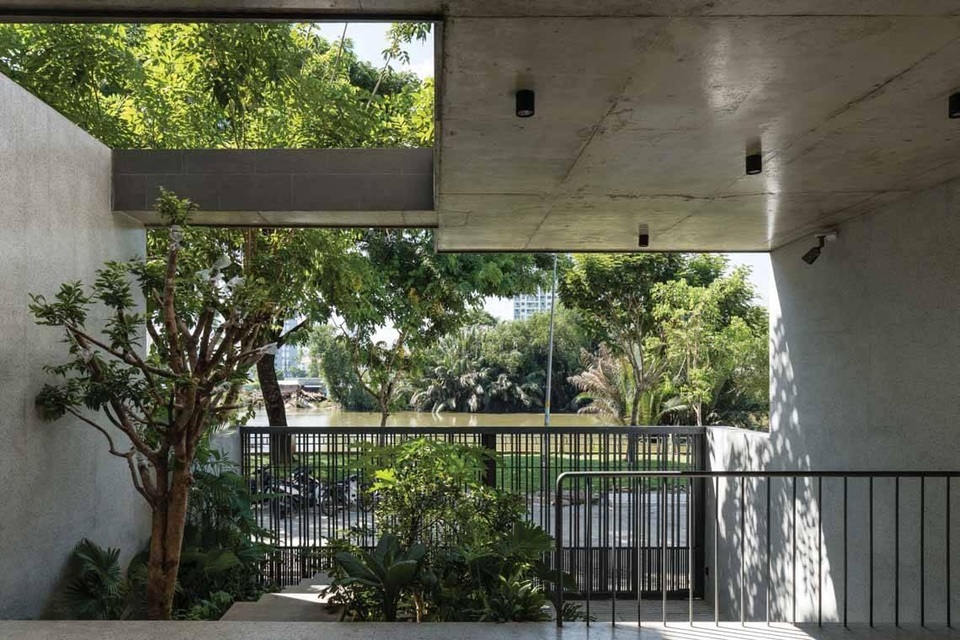 Biệt thự tràn ngập cây xanh, tách mình khỏi khói bụi xô bồ ở Sài Gòn - 2