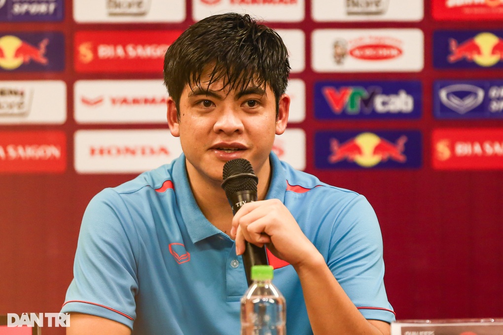 HLV Troussier: U23 Việt Nam giảm sút về tinh thần và sự quyết tâm - 2 HLV Troussier: U23 Việt Nam giảm sút về tinh thần và sự quyết tâm - 2