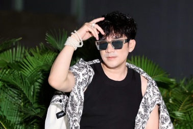 Ca sĩ Quang Hà hé lộ cơ ngơi 8 tầng ở Hà Nội