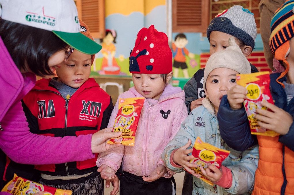 2,7 triệu bữa ăn cải thiện dinh dưỡng cho trẻ em Việt Nam - 5 2,7 triệu bữa ăn cải thiện dinh dưỡng cho trẻ em Việt Nam - 5