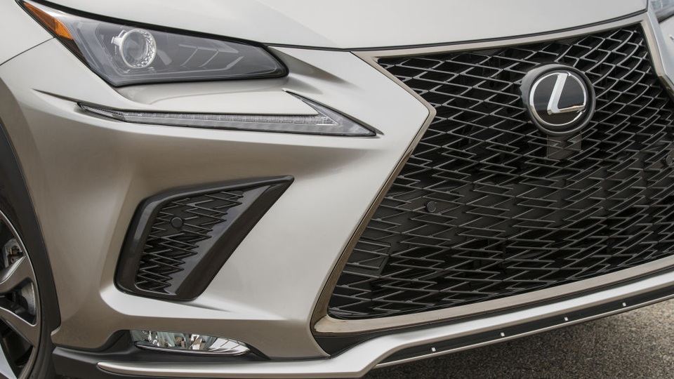 Chủ xe Lexus NX 300 không cần sốt ruột với phiên bản nâng cấp 2021 - 10 Chủ xe Lexus NX 300 không cần sốt ruột với phiên bản nâng cấp 2021 - 10