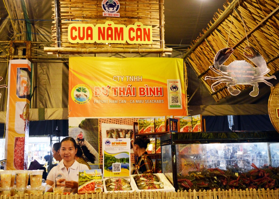 Thưởng thức cua 25 món tại Hội chợ thương mại - du lịch Cà Mau 2019 - 2 Thưởng thức cua 25 món tại Hội chợ thương mại - du lịch Cà Mau 2019 - 2