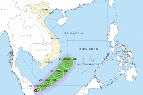 Áp thấp nhiệt đới sắp đi vào phía Nam Biển Đông