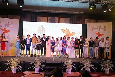 Dàn sao hội ngộ trong đêm gặp gỡ mùa thu tại Vinpearl Đà Nẵng