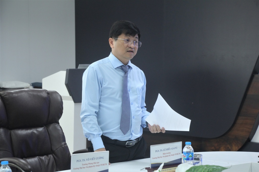 Trường ĐH Sư phạm Kỹ thuật TPHCM hợp tác EMG tổ chức thi chứng chỉ PEIC cho sinh viên - 2 Trường ĐH Sư phạm Kỹ thuật TPHCM hợp tác EMG tổ chức thi chứng chỉ PEIC cho sinh viên - 2