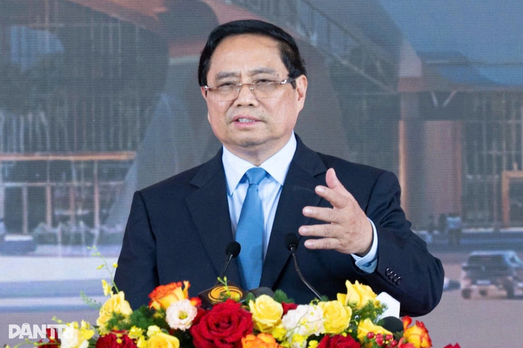 Thủ tướng: “Tự tin làm tiếp công trình thế kỷ như đường sắt tốc độ cao” - 1 Thủ tướng: “Tự tin làm tiếp công trình thế kỷ như đường sắt tốc độ cao” - 1