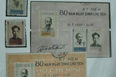 Hơn nửa thế kỉ đam mê sưu tầm tem về Bác