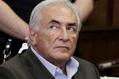 Phát hiện ADN của cựu giám đốc IMF trên áo nhân viên dọn phòng