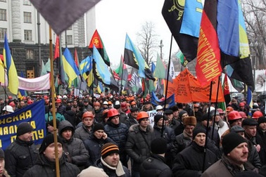 Thợ mỏ Ukraine xông vào văn phòng Tổng thống đòi trả nợ lương