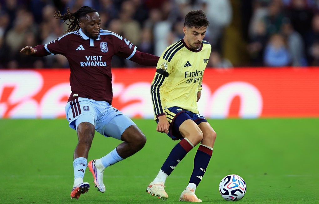 Saka tỏa sáng, Arsenal hạ Aston Villa trên sân khách - 1