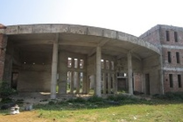 Công trình văn hóa thành bãi đáp của... con nghiện