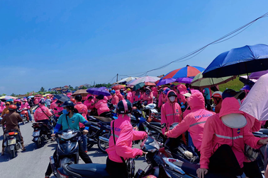 5.000 công nhân bỏ về sau giờ cơm trưa: Công ty chốt "chưa tăng lương"!