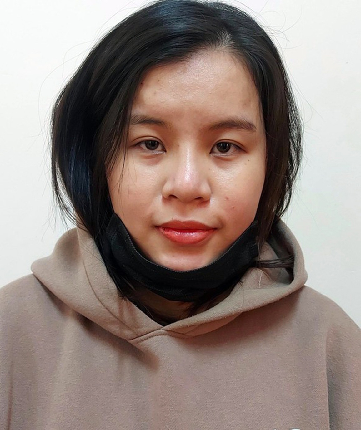 Cô gái trẻ ở Hà Nội lừa hơn 600 triệu đồng của… mẹ người yêu - 1 Cô gái trẻ ở Hà Nội lừa hơn 600 triệu đồng của… mẹ người yêu - 1