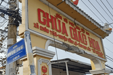 Ngôi chùa hơn 100 năm tuổi, có cảnh đẹp như "chốn thần tiên" ở Bạc Liêu