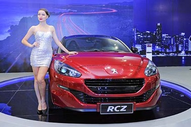 Peugeot RCZ có giá 2 tỷ đồng tại Việt Nam