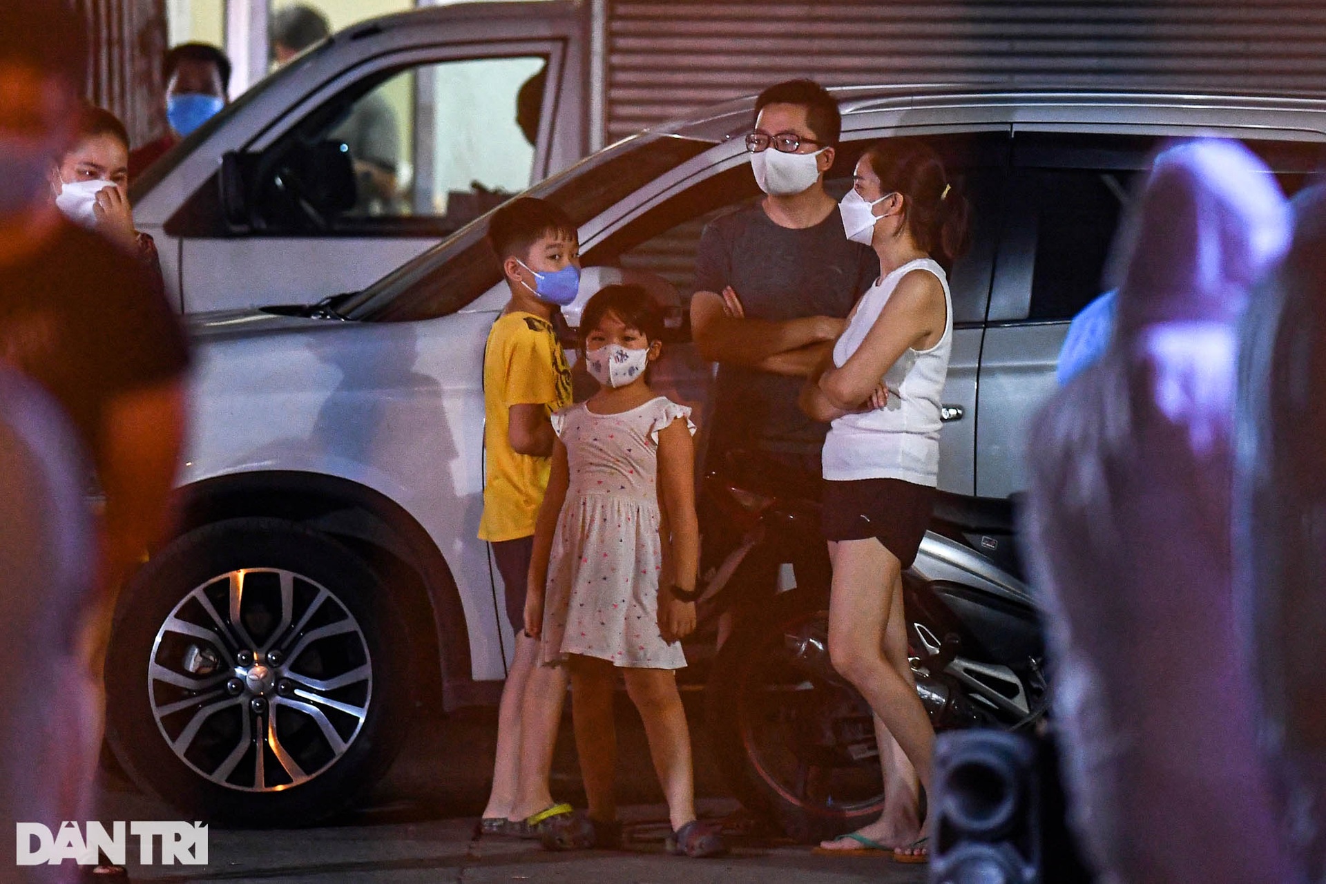 Nhà thuốc 95 Láng Hạ có F0, nhiều người liên quan phải xét nghiệm trong đêm - 5 Nhà thuốc 95 Láng Hạ có F0, nhiều người liên quan phải xét nghiệm trong đêm - 5