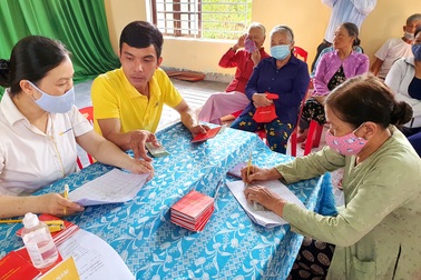 Mỗi năm ngân sách đảm bảo chi 1.280 tỉ cho người có công cách mạng