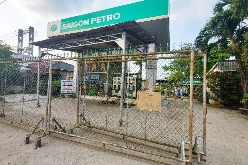 Vì sao cây xăng ở nhiều tỉnh thành treo biển hết xăng, ngừng bán? - 3 Vì sao cây xăng ở nhiều tỉnh thành treo biển hết xăng, ngừng bán? - 3