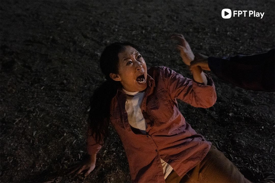 Sao gốc Á Sandra Oh tỏa sáng trong phim kinh dị Umma trên FPT Play - 4 Sao gốc Á Sandra Oh tỏa sáng trong phim kinh dị Umma trên FPT Play - 4
