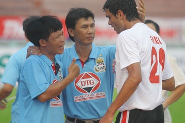 ĐT.Long An vất vả vượt “ải” QK4