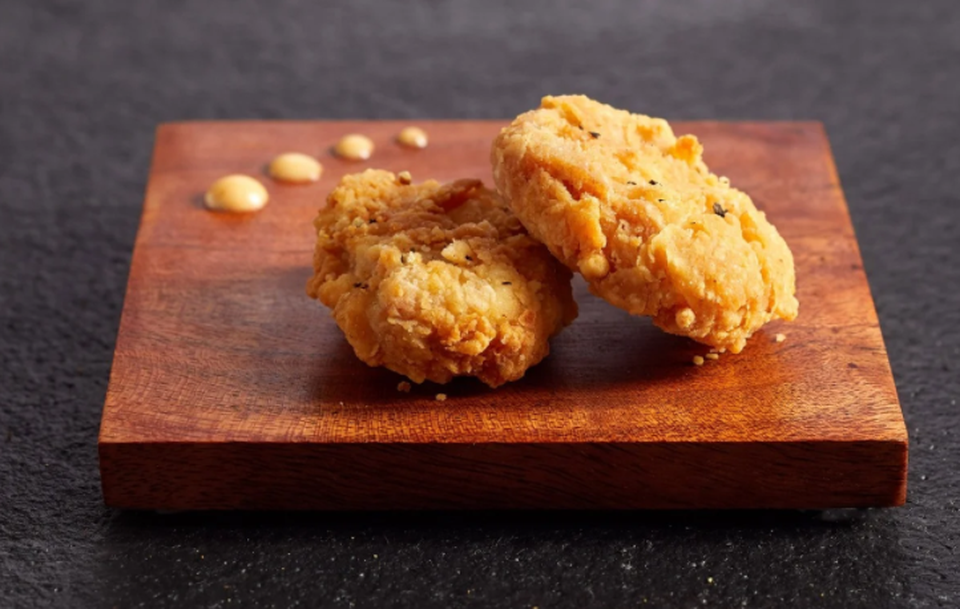 Quốc gia đầu tiên chấp thuận bán thịt nhân tạo - 1