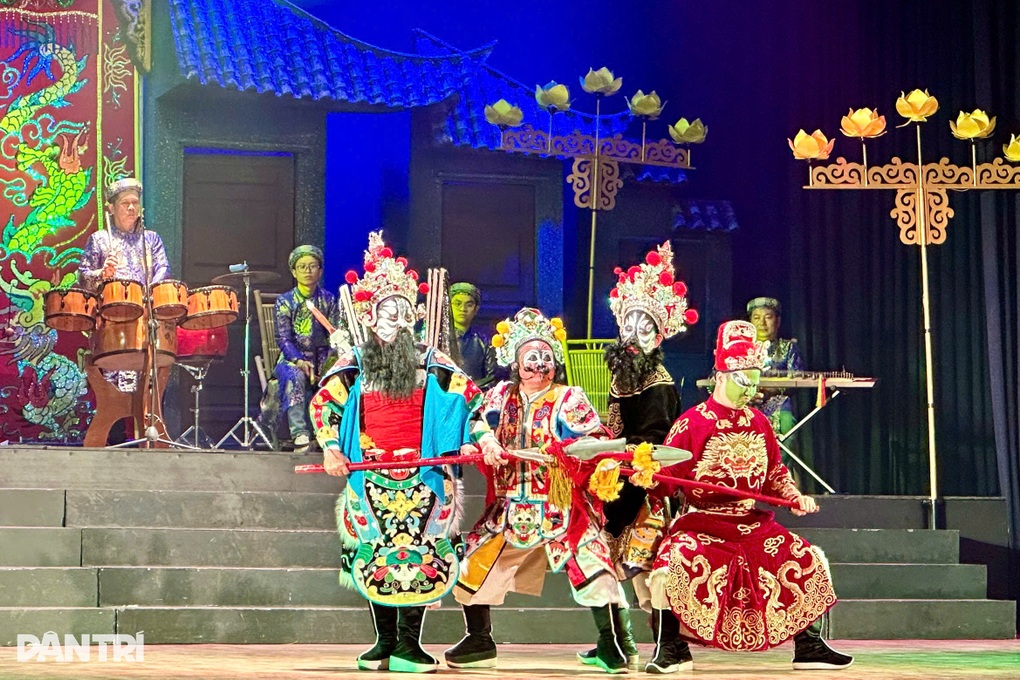 Nghệ sĩ hát bội TPHCM học hỏi tinh thần văn hóa cùng đoàn New Zealand - 1 Nghệ sĩ hát bội TPHCM học hỏi tinh thần văn hóa cùng đoàn New Zealand - 1