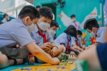 Trở lại trường học: Trẻ hào hứng nhưng cần chuẩn bị tốt về thể chất và cảm xúc