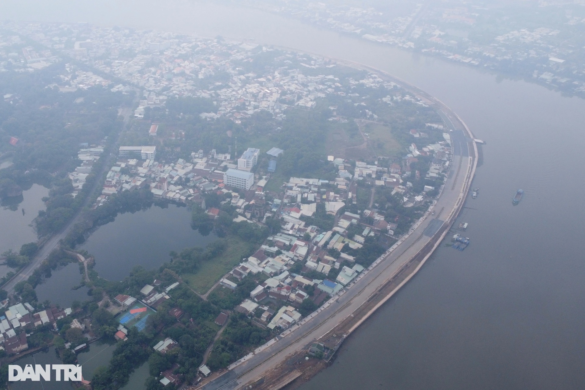 5km đường ven sông Đồng Nai làm hơn 3 năm chưa xong - 1