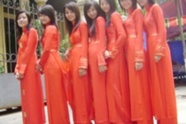 Teens “bán duyên” mùa cưới  