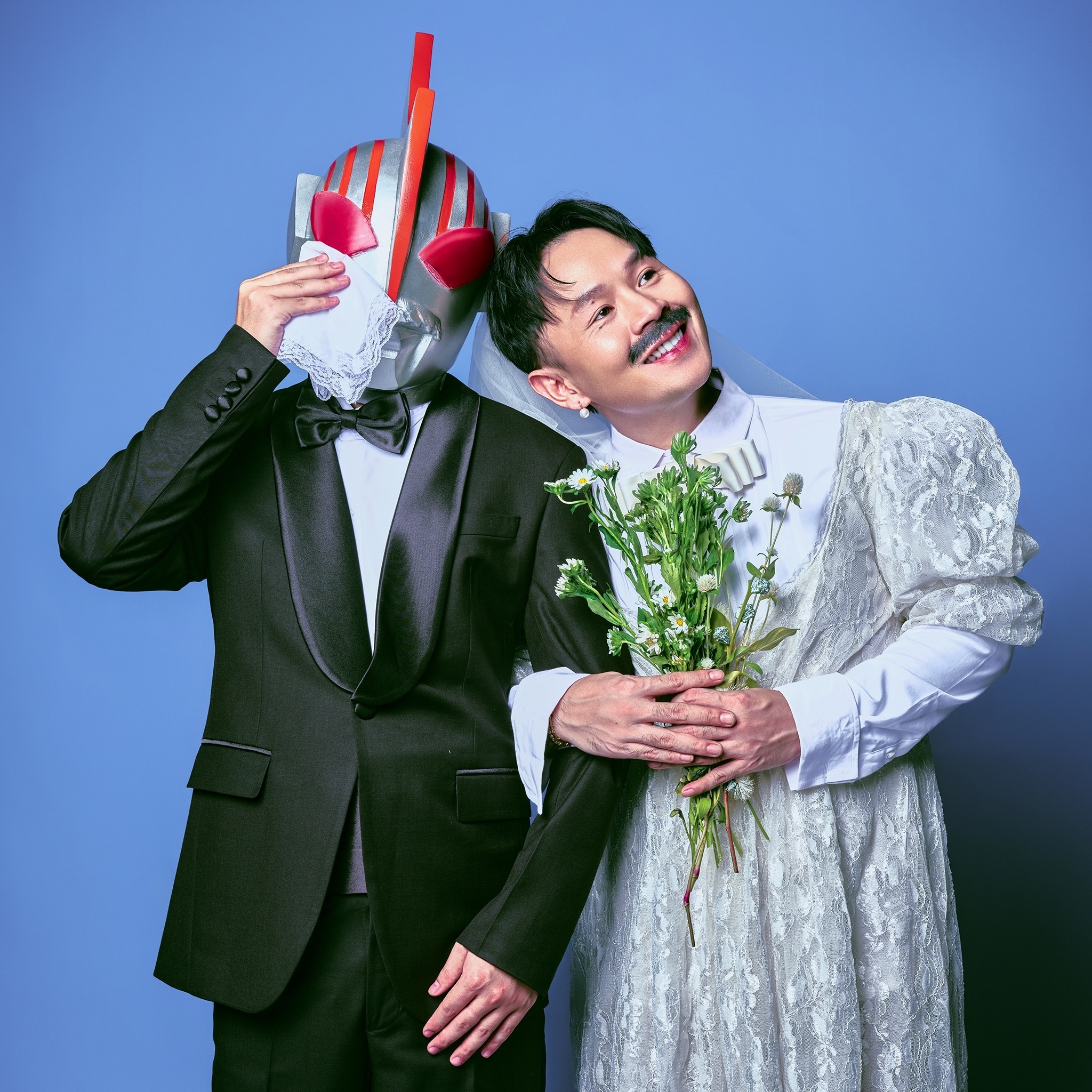 បន្ទាប់ពីច្រៀង cheo in Anh trai chong gai, Binz ធ្វើអោយគ្រប់គ្នាភ្ញាក់ផ្អើលដោយច្រៀង bolero - 1 Sau hát chèo ở Anh trai chông gai, Binz gây bất ngờ khi hát bolero - 1