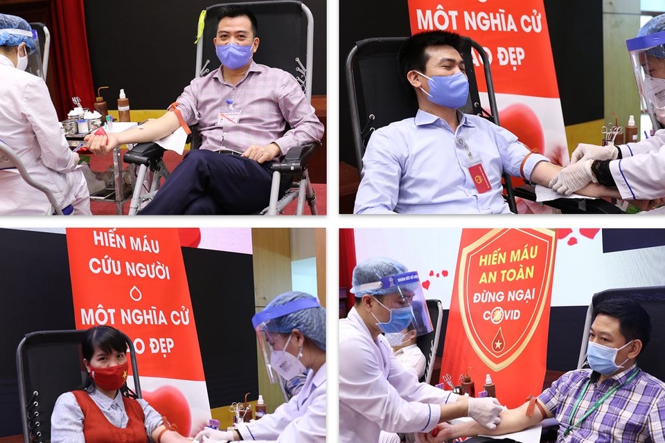 Bộ trưởng Trần Hồng Hà hiến máu giữa mùa dịch Covid-19 - 2 Bộ trưởng Trần Hồng Hà hiến máu giữa mùa dịch Covid-19 - 2