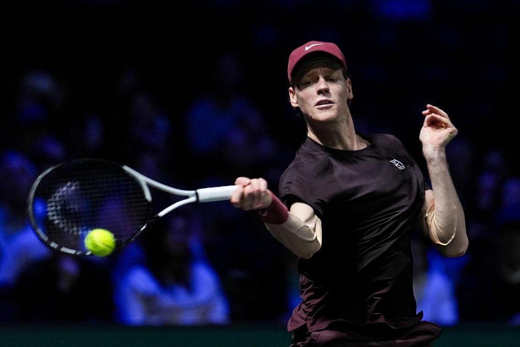 Sinner và Auger-Aliassime tranh cúp vô địch Paris Masters - 1 Sinner và Auger-Aliassime tranh cúp vô địch Paris Masters - 1