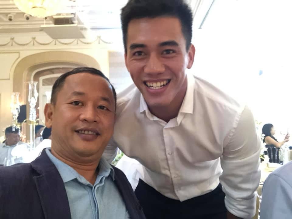 Tiến Linh dự lễ ăn hỏi của Công Phượng - 1 Tiến Linh dự lễ ăn hỏi của Công Phượng - 1