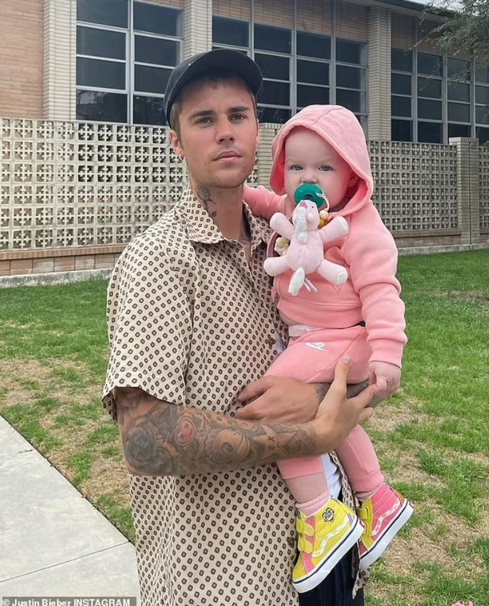 Hoàng tử pop Justin Bieber cùng vợ luyện tập làm cha mẹ - 7 Hoàng tử pop Justin Bieber cùng vợ luyện tập làm cha mẹ - 7
