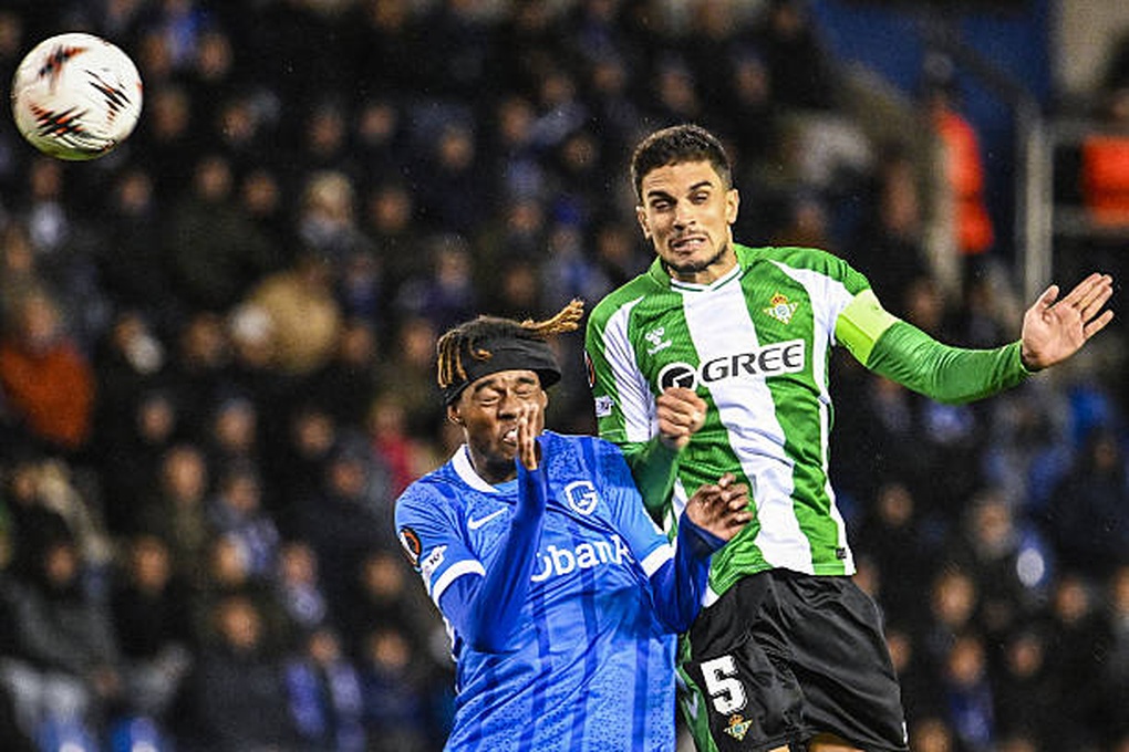 เรอัลเบติสของอันโตนีกำลังร่วงลง ทีมใหญ่ดิ้นรนในยูโรปาลีก - 1 Real Betis của Antony mờ nhạt, các đội bóng lớn chật vật ở Europa League - 1