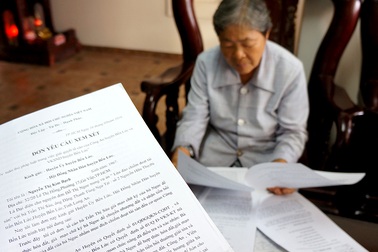 Vụ cụ bà 76 tuổi khốn khổ kêu cứu: Chuyển hồ sơ lên TAND tỉnh Long An!