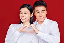 Thiên thần Victoria’s Secret đã mang thai với thiếu gia “Vua sòng bạc Macau”