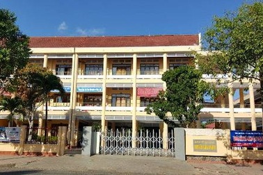 Chủ tịch UBND Thành phố thua kiện Hiệu trưởng trường tiểu học