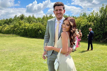 Harry Maguire tổ chức đám cưới với bạn gái "thanh mai trúc mã"