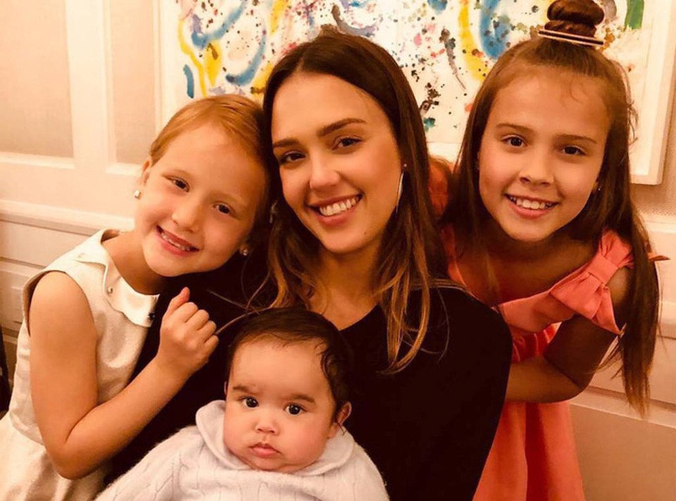 Ngôi sao Hollywood Jessica Alba: Không bao giờ chiều hư con bằng tiền bạc - 5 Ngôi sao Hollywood Jessica Alba: Không bao giờ chiều hư con bằng tiền bạc - 5