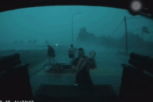 Tài xế cứu 5 đứa trẻ giữa cơn dông Hà Nội: “Tôi nghĩ như đang cứu con mình”