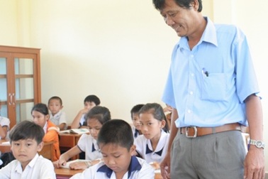 Thầy giáo hiến 1.200 m2 đất xây trường học